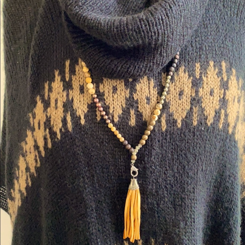 NWT- Ronda Smith Design Lily Necklace